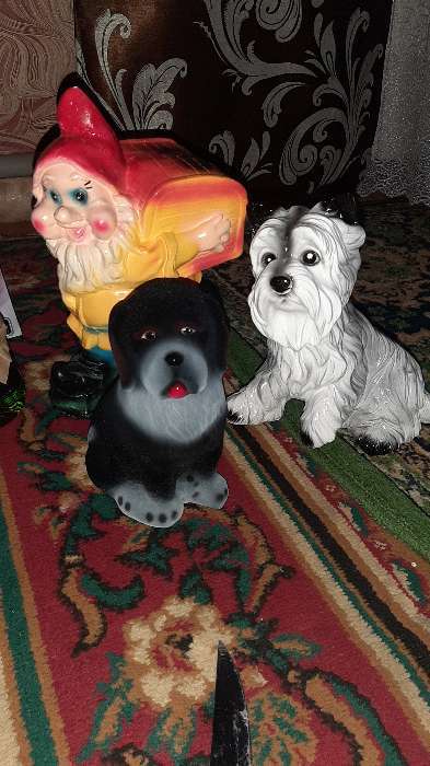 Фотография покупателя товара Садовая фигура "Гном с сундуком" 26х13см - Фото 1