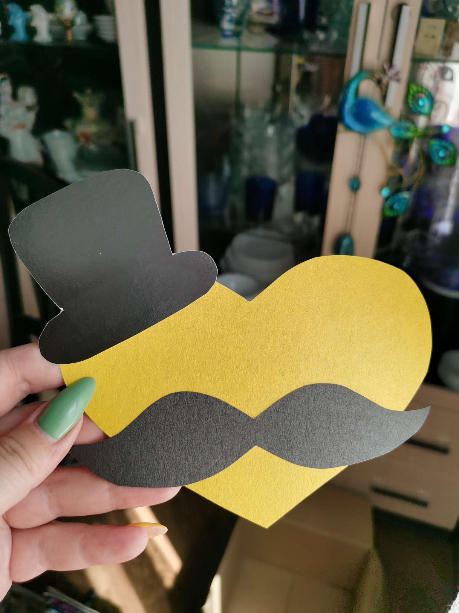 Фотография покупателя товара Картон цветной А5, 6 листов, 6 цветов, немелованный 200 - 220 г/м2, на скобе - Фото 2