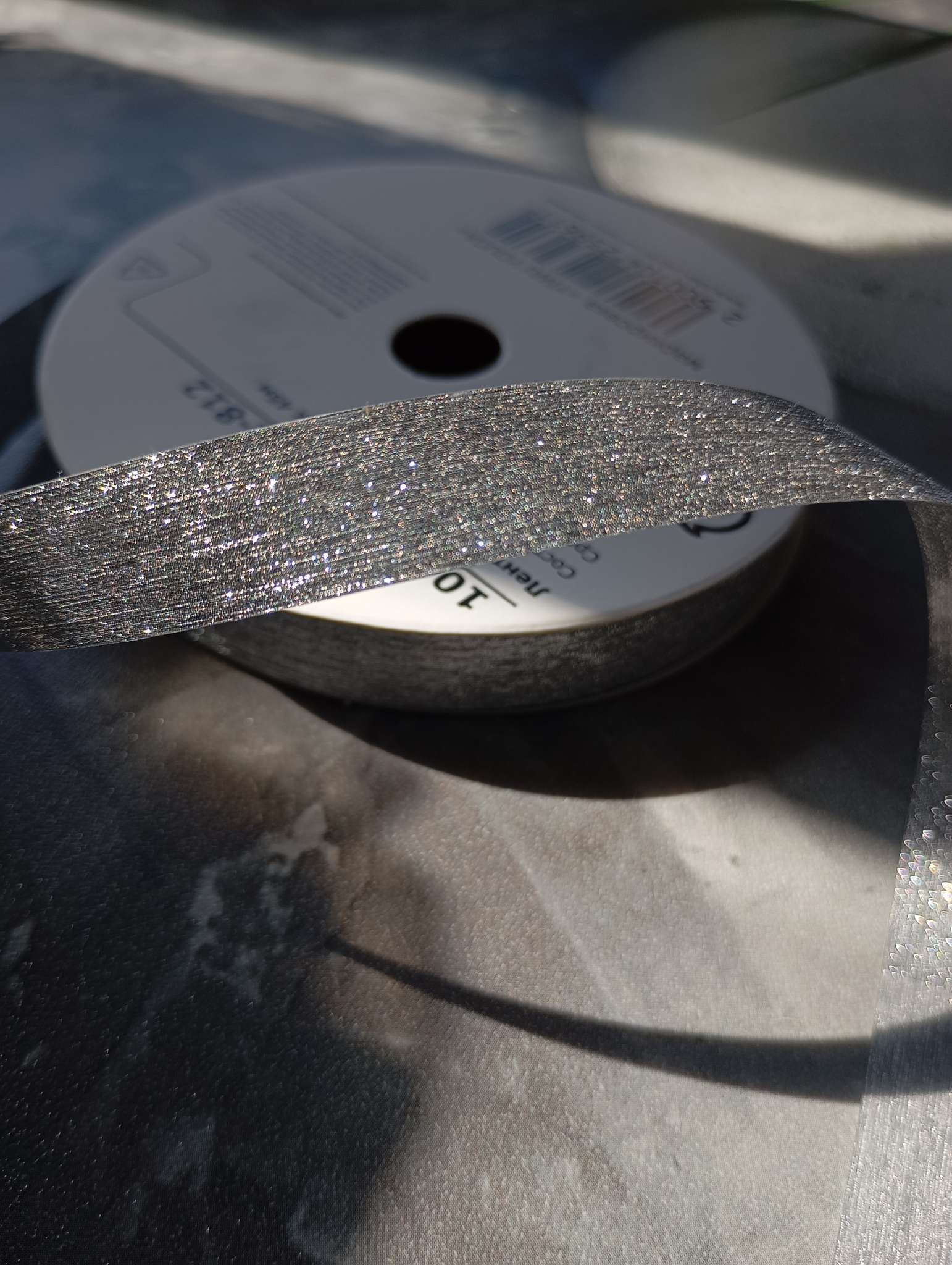 Фотография покупателя товара Лента для декора и подарков «Металлик», 1.2 см × 45 м, красная - Фото 5