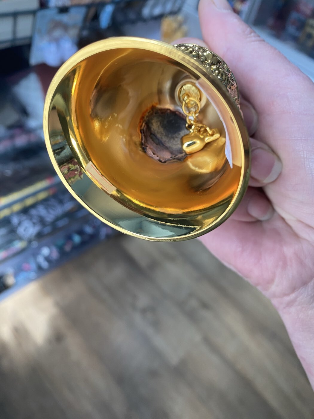 Фотография покупателя товара Колокольчик металлический с гравюрой, 11.3×5.4 см, золото - Фото 2