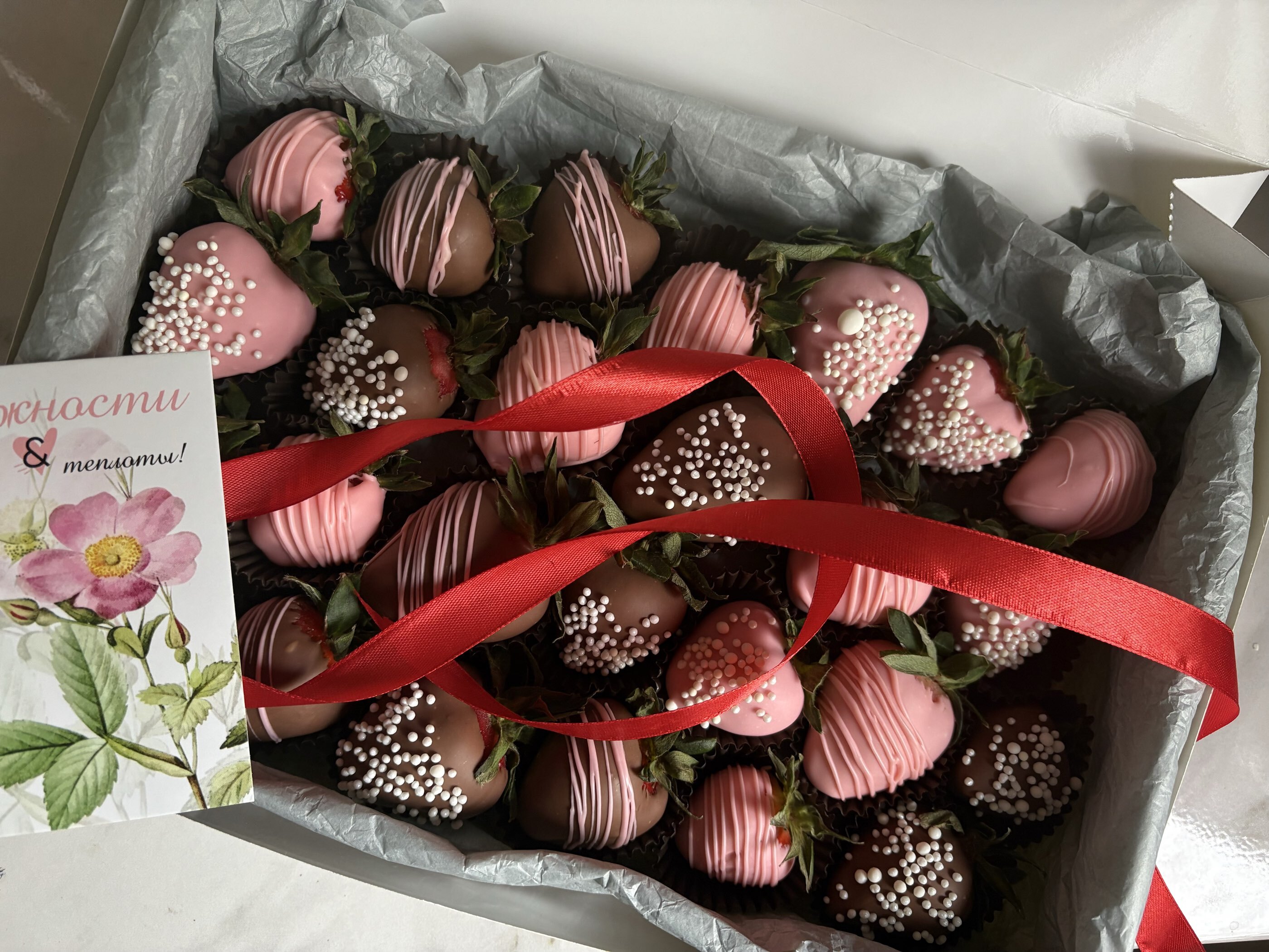 Фотография покупателя товара Коробка складная, с окном крафт, 20×20×4 см - Фото 12