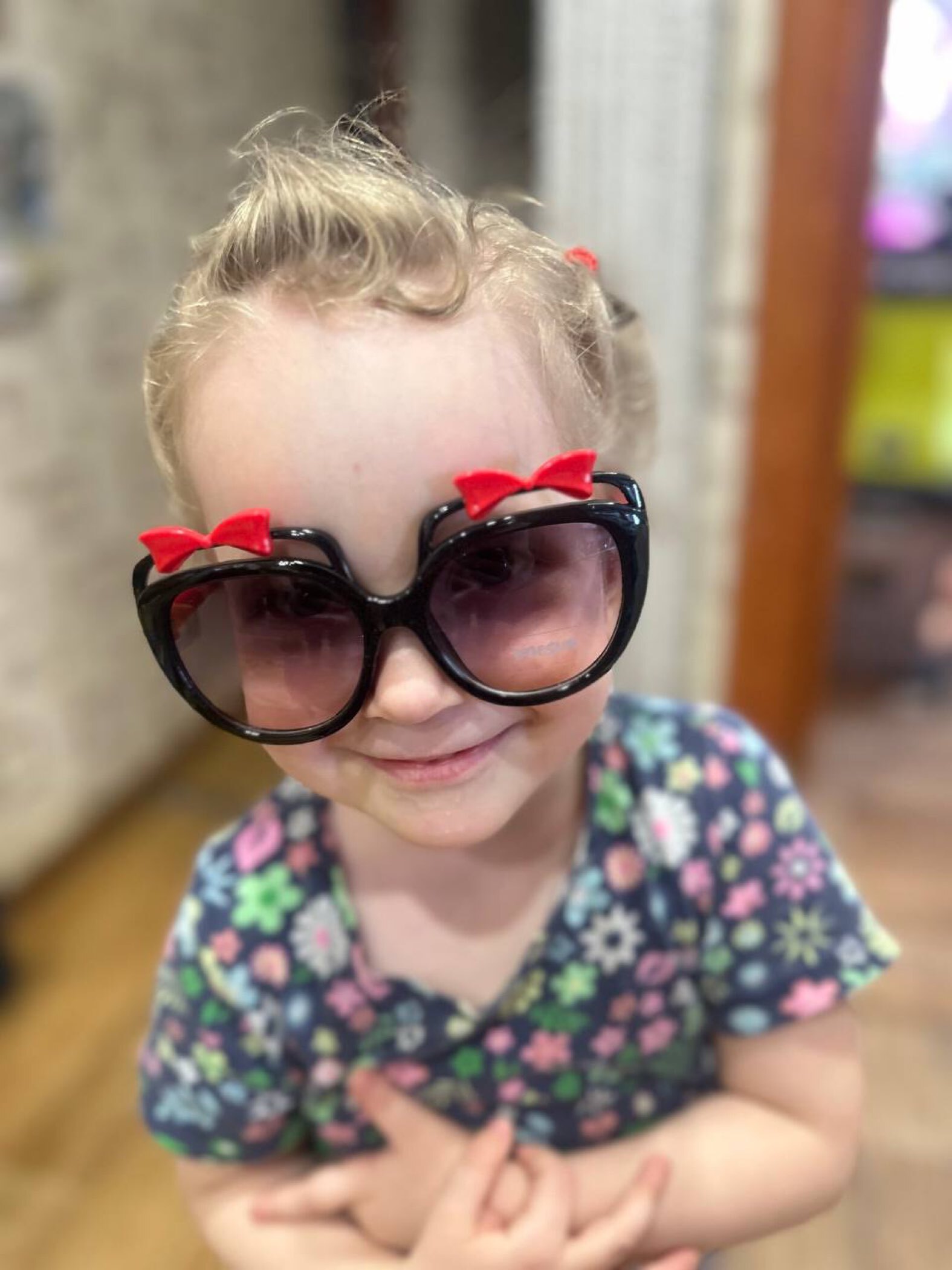 Фотография покупателя товара Очки солнцезащитные детские «OneSun. Бантики», uv 380, линза 4.5×12 см, микс - Фото 1