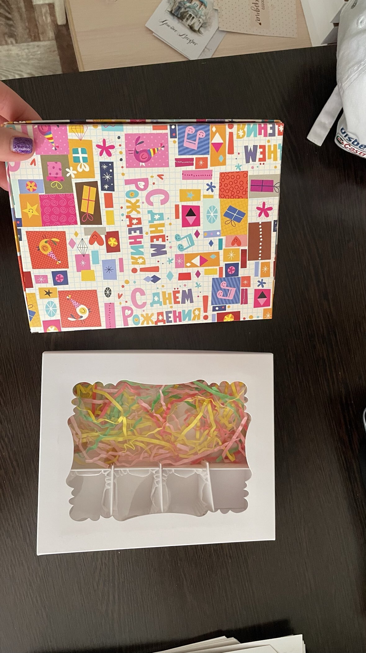 Фотография покупателя товара Коробка складная для 12 конфет «Презент», 19×15×3.6 см - Фото 2