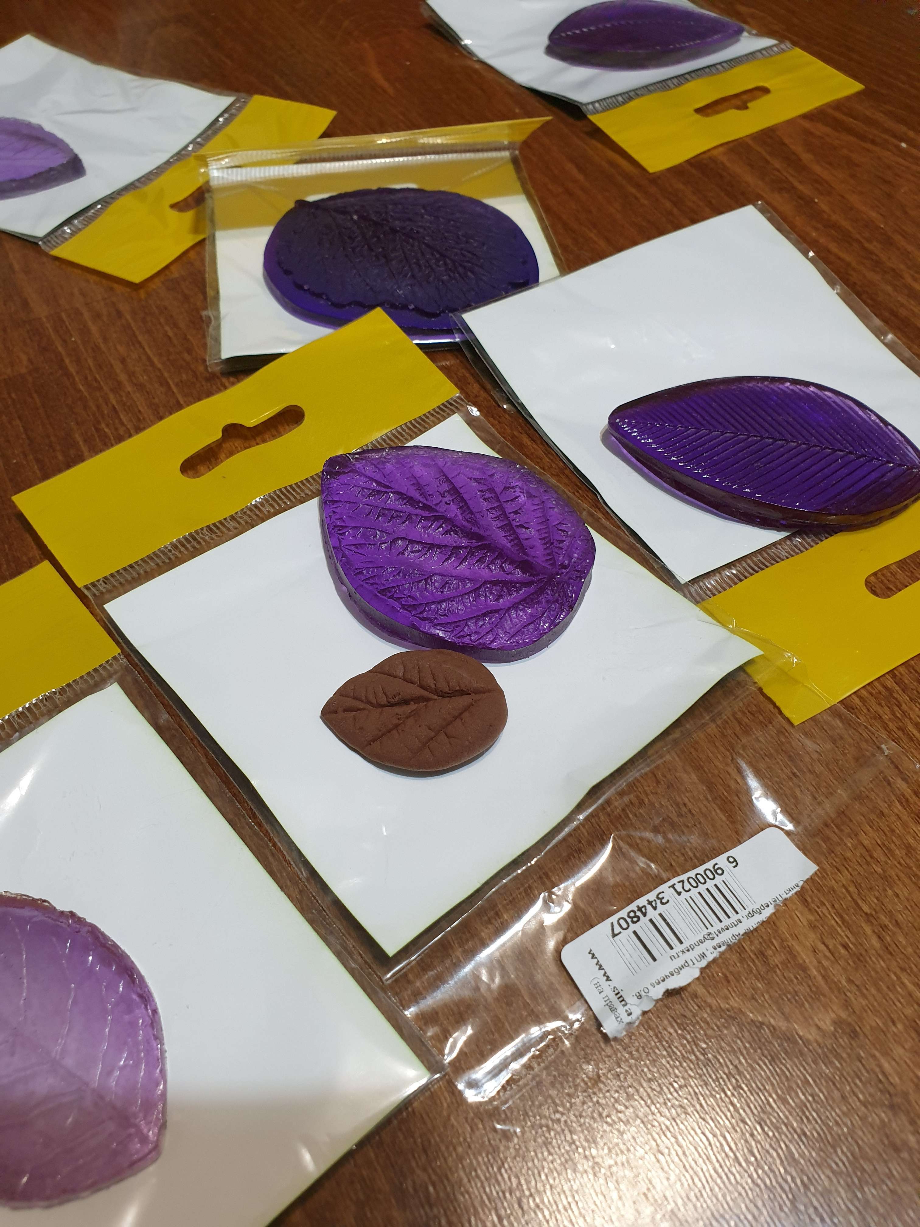 Фотография покупателя товара Молд пластик st-0175 "Лист клубники" 6х7,5 см МИКС - Фото 3