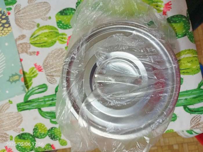 Фотография покупателя товара Набор мисок из нержавеющей стали с крышками 3 шт.: 0.75 л, 1 л, 1.45 л, d=15 см, d=16.5 см, 18.5 см - Фото 9