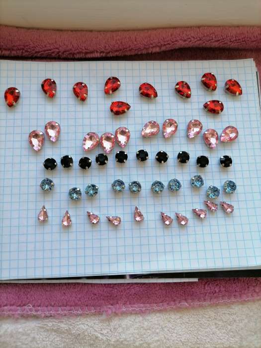 Фотография покупателя товара Стразы пришивные «Ассорти», в цапах, 50 шт., разноцветные - Фото 1