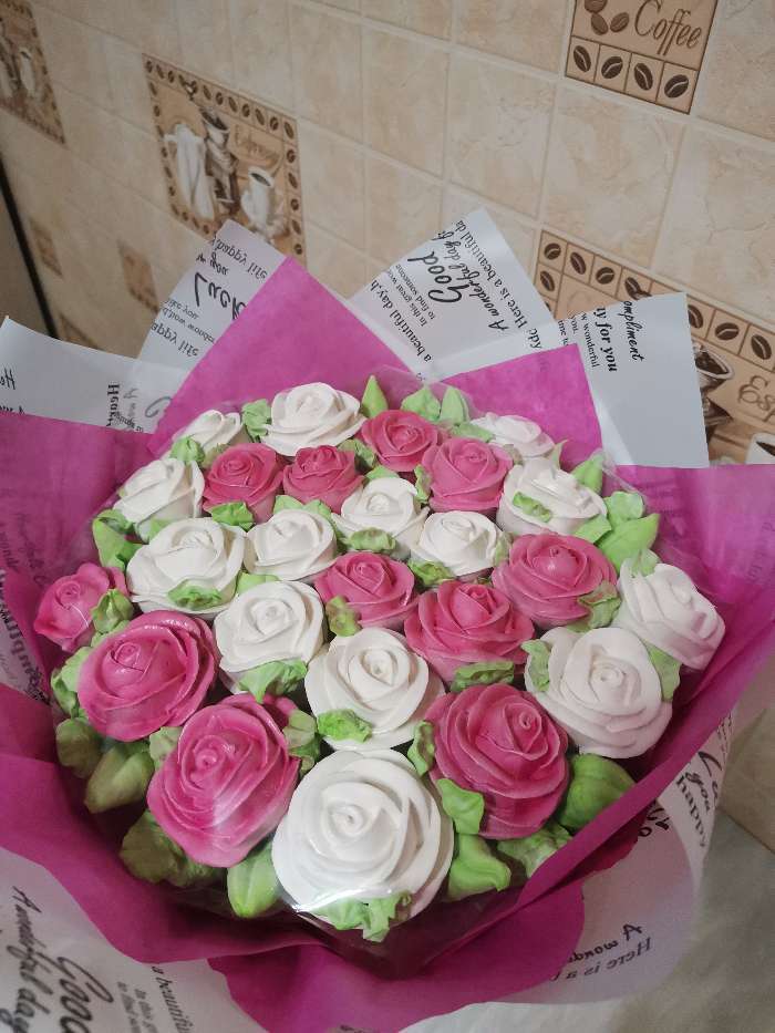 Фотография покупателя товара Пленка для цветов "Удачи", белый, 58 см х 10 м - Фото 7