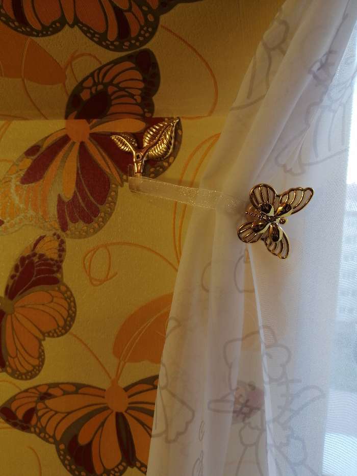 Фотография покупателя товара Подхват для штор «Бабочка», 6 × 4 см, 26 см, цвет золотой/бордовый - Фото 1