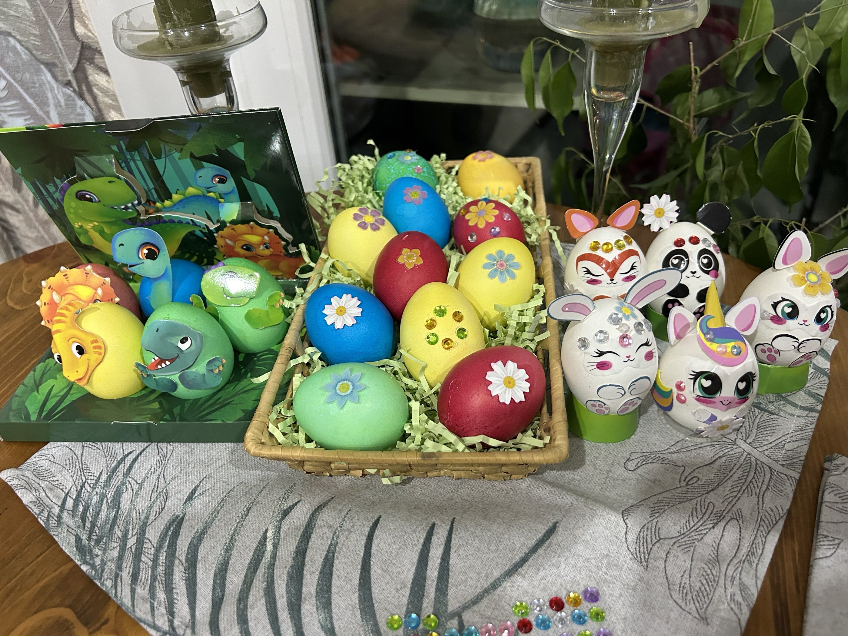 Фотография покупателя товара Набор для украшения яиц на подложке «Зверята» на пасху, 13×10 см - Фото 1