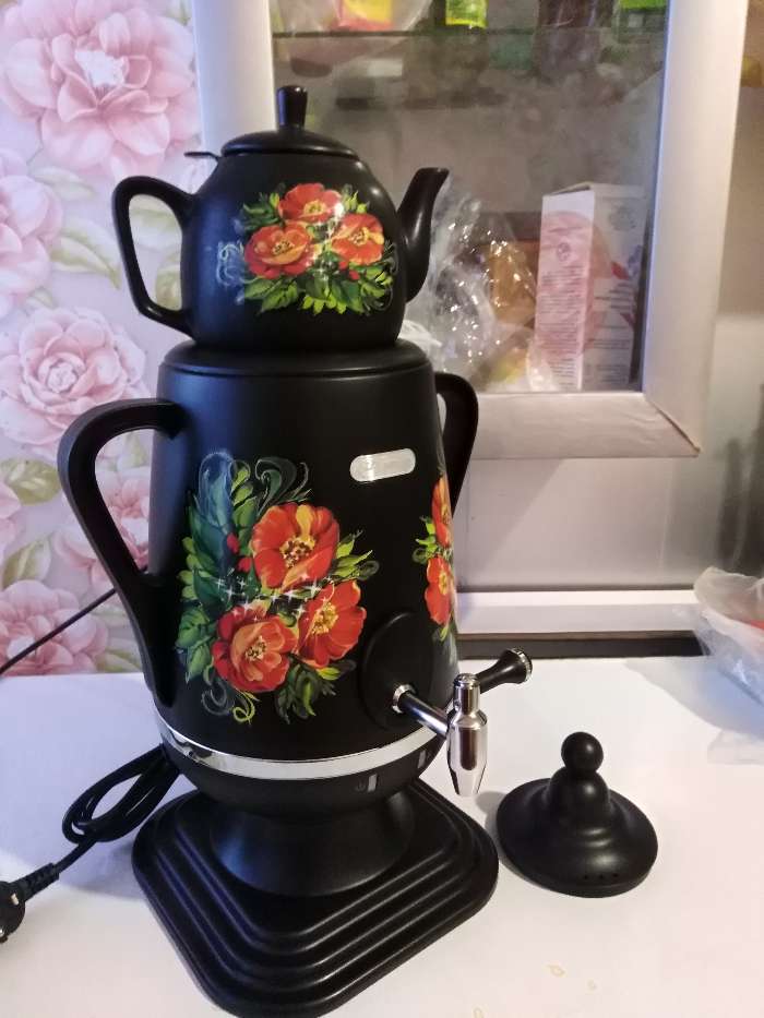 Фотография покупателя товара Самовар "Добрыня" DO-423, пластик, 4 л, 1850 Вт, черный с цветами