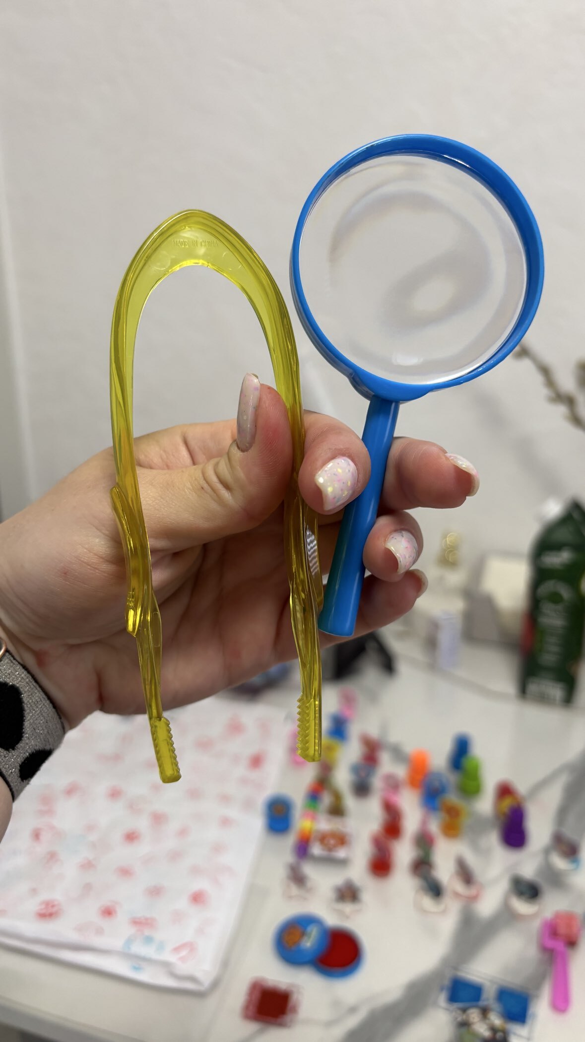 Фотография покупателя товара Развивающий набор «Пинцет и лупа», МИКС, по методике Монтессори - Фото 1