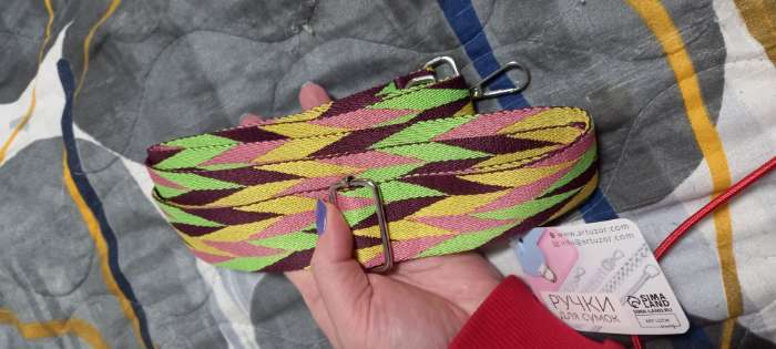 Фотография покупателя товара Ручка для сумки «Косичка», стропа, с карабинами, 139±3×3.8 см, разноцветная - Фото 5