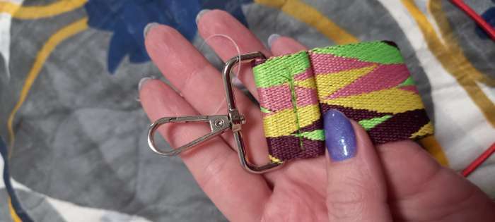 Фотография покупателя товара Ручка для сумки «Косичка», стропа, с карабинами, 139±3×3.8 см, разноцветная - Фото 6