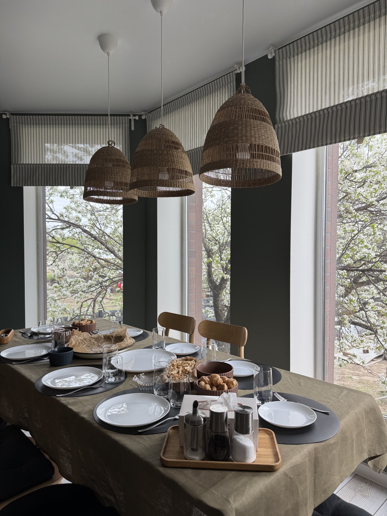 Фотография покупателя товара Скатерть «Этель» Linen collection khaki, 145×250 см, 100% лён 210 г/м² - Фото 2