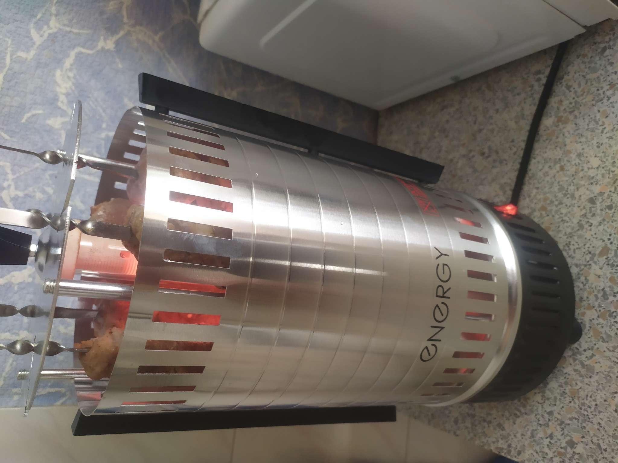 Фотография покупателя товара Электрошашлычница ENERGY НЕВА-1, 1000 Вт, 5 шампуров, серебристая - Фото 1