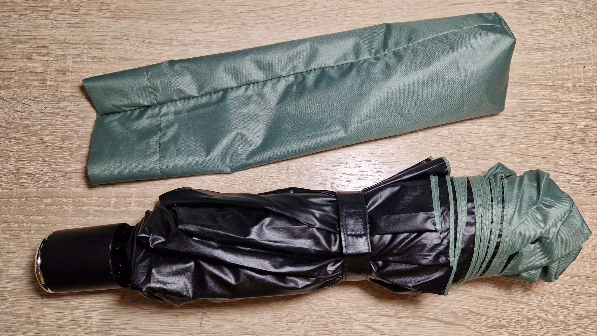 Фотография покупателя товара Зонт механический «Однотон», сатин, 4 сложения, 10 спиц, R=62/70 см, d=124 см, МИКС - Фото 3