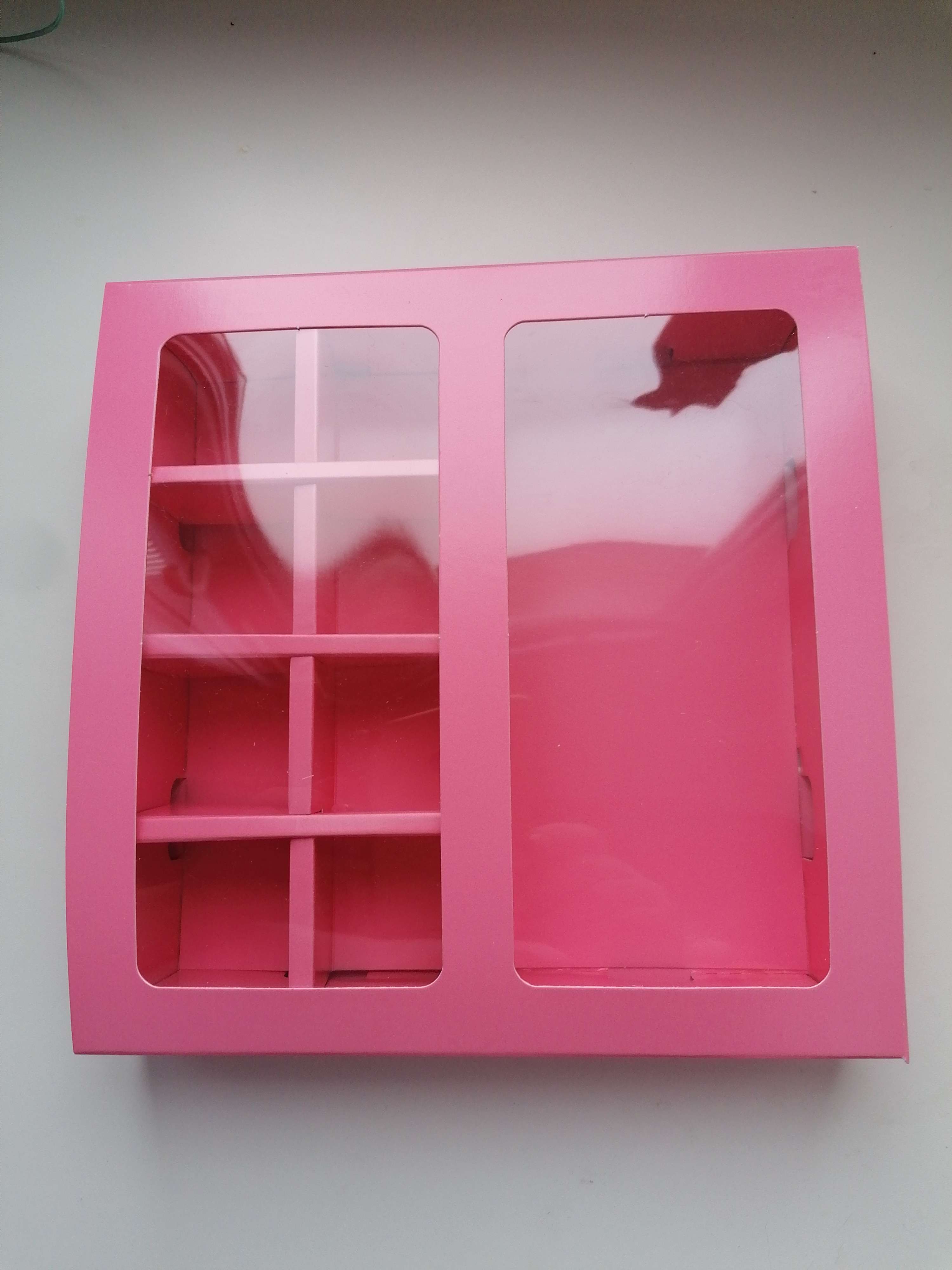 Фотография покупателя товара Коробка под 8 конфет + шоколад, с окном, мята, 17,7 х 17,85 х 3,85 см - Фото 21