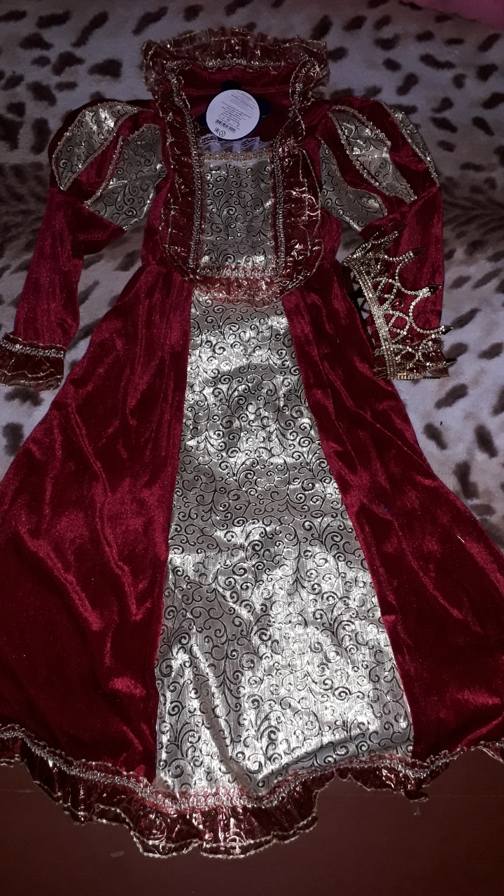 Фотография покупателя товара Детский карнавальный костюм «Королева», бархат, платье, корона, р. 30, рост 122 см - Фото 2