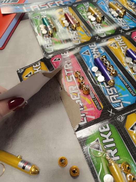 Фотография покупателя товара Лазер-фонарик с 5 насадками на кольце, МИКС - Фото 3