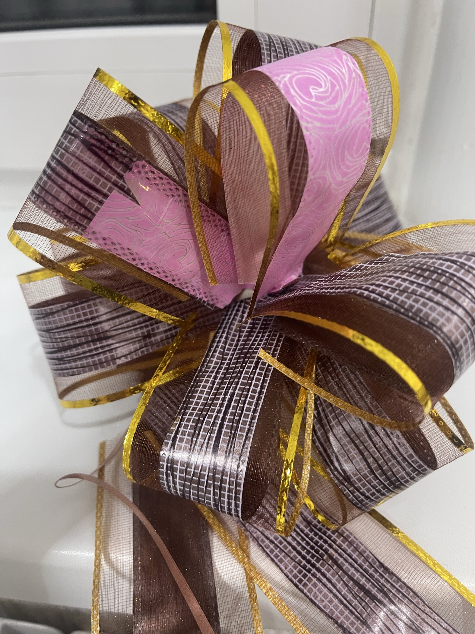 Фотография покупателя товара Подарочный бант - шар №5 «Узор», цвет кофейный, для упаковки подарков - Фото 8