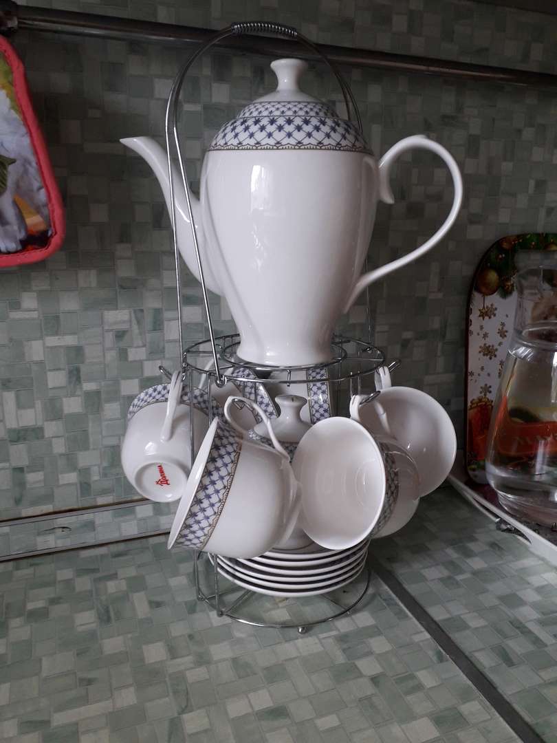Фотография покупателя товара Сервиз чайный Доляна «Рим», 13 предметов: чайник 1,4 л, 6 чашек 220 мл, 6 блюдец - Фото 1