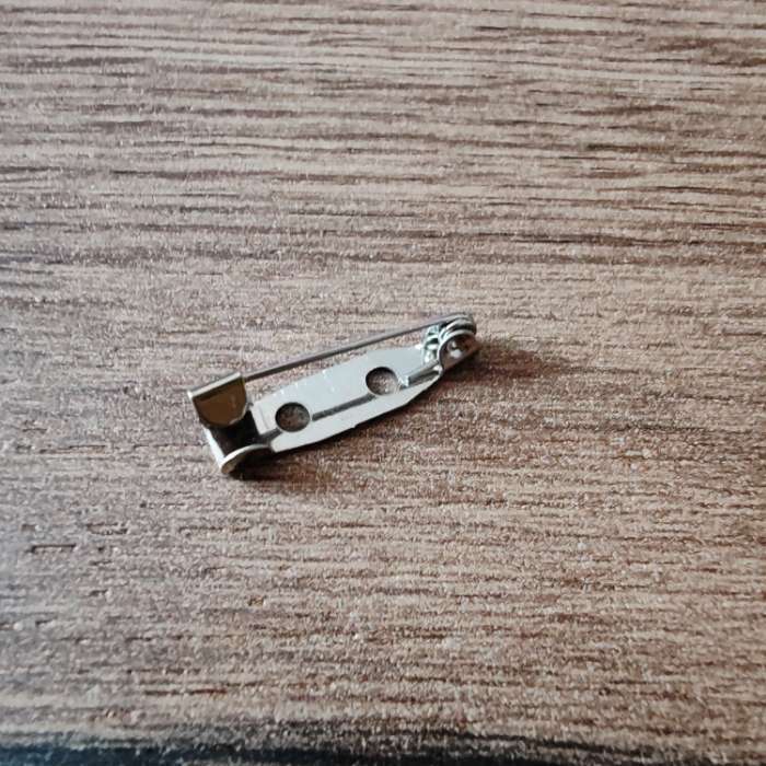 Фотография покупателя товара Основа для творчества «Значок с булавкой», фурнитура, набор 60 шт., под серебро, 0.5×2 см - Фото 1