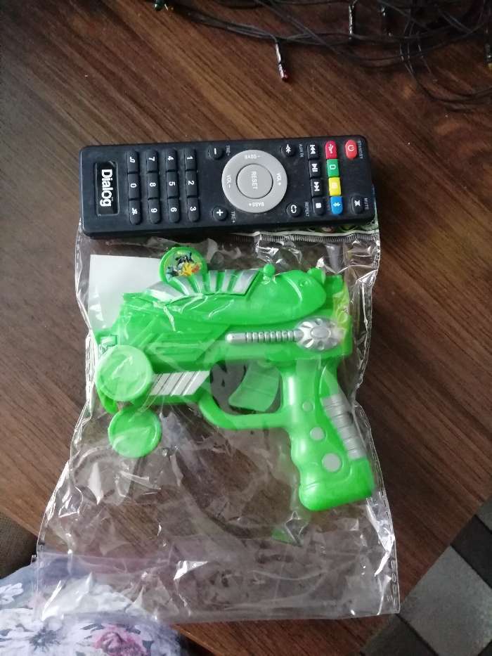 Фотография покупателя товара Пистолет «Стрелок», стреляет дисками, цвета МИКС
