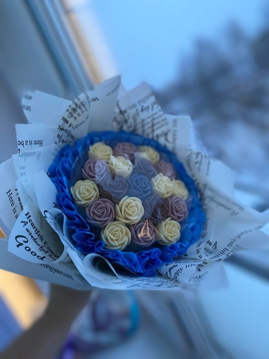 Фотография покупателя товара Пленка для цветов "Удачи", светло-голубой, 58 см х 10 м - Фото 3