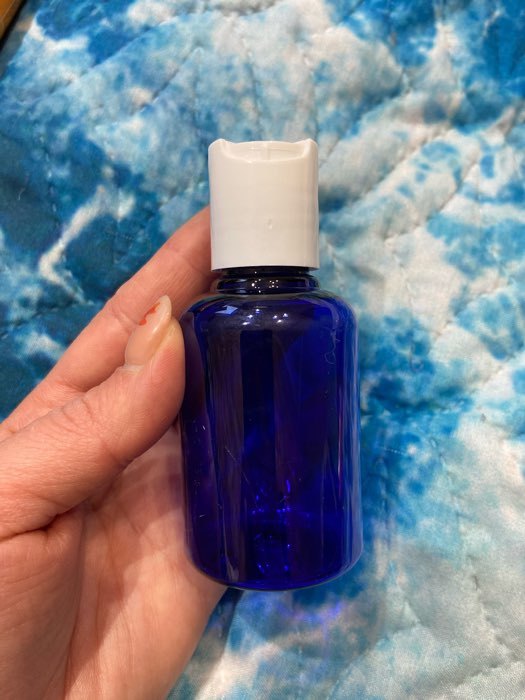 Фотография покупателя товара Бутылочка для хранения, 50 мл, цвет синий/белый