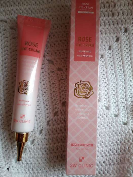 Фотография покупателя товара Крем для век 3W CLINIC Rose Eye Cream с экстрактом розы, 40 мл