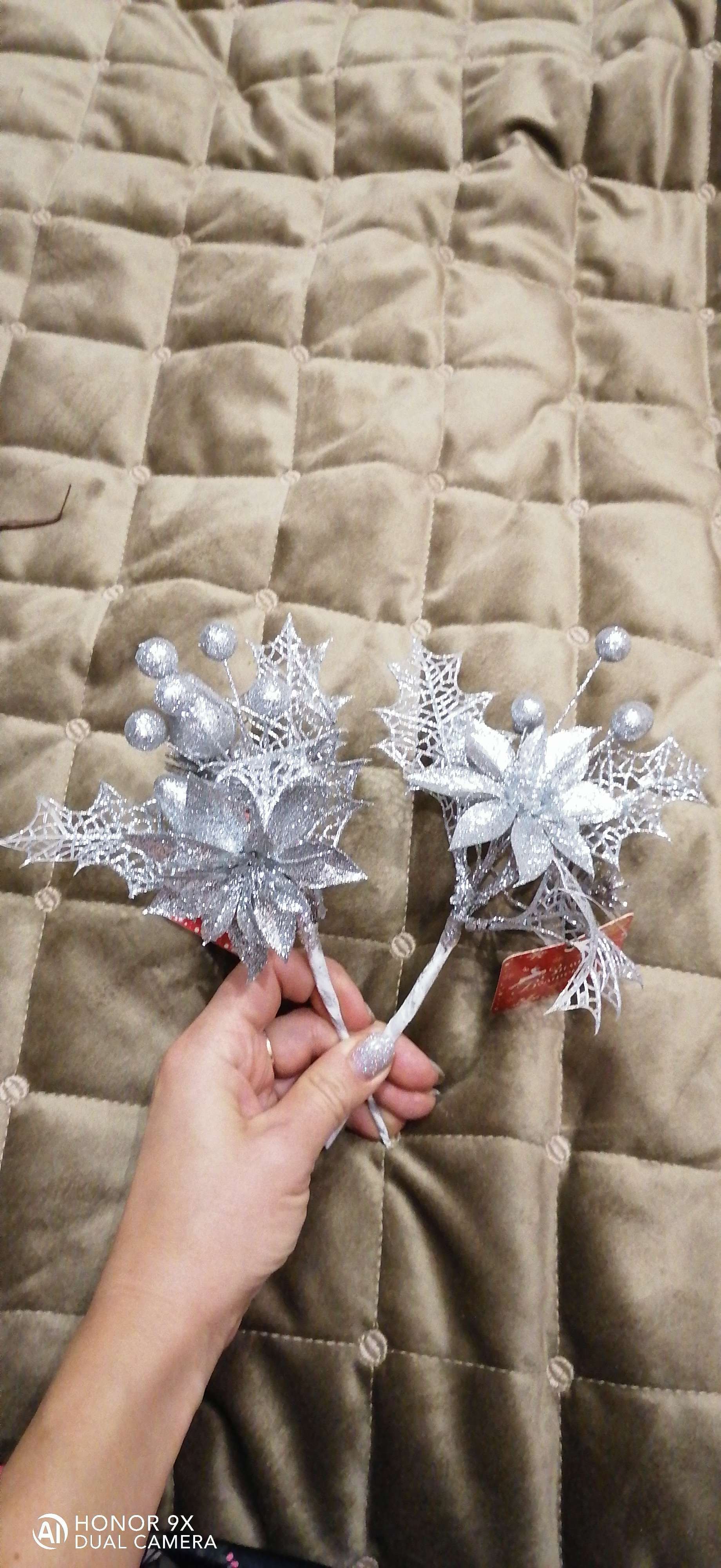 Фотография покупателя товара Декор "Зимние мечты" лилия, 20 см, серебро - Фото 3