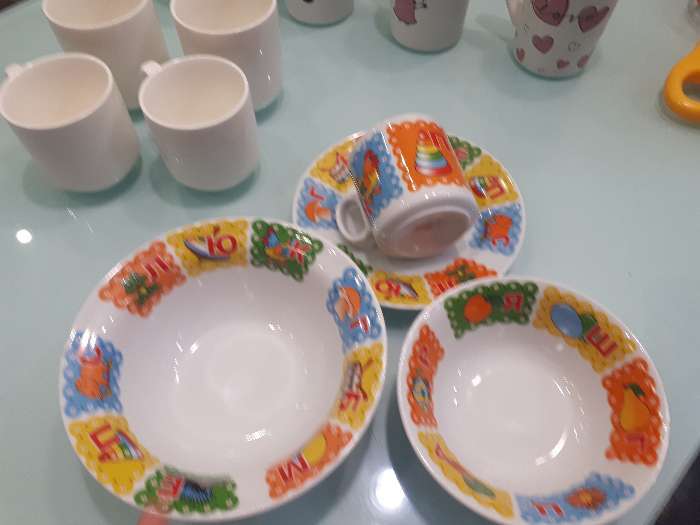 Фотография покупателя товара Набор посуды «Азбука», 3 предмета: кружка 200 мл, салатник 360 мл, тарелка мелкая 17 см - Фото 2