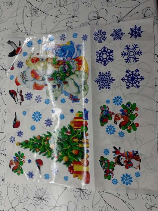 Фотография покупателя товара Набор наклеек на окна "Новогодний" ёлочка, снегири, Дед Мороз, 36 х 36 см - Фото 4