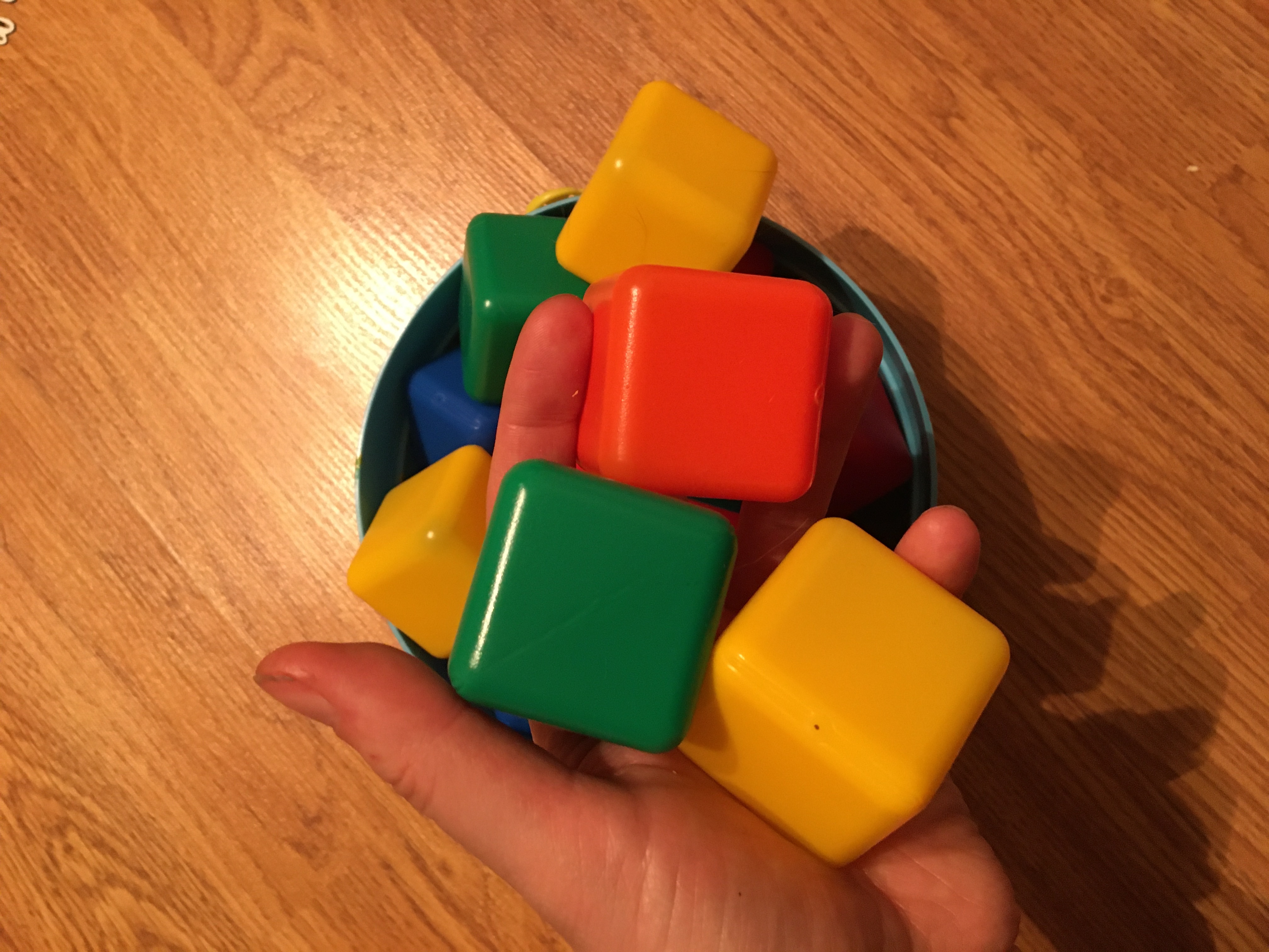 Фотография покупателя товара Набор цветных кубиков, 16 штук, 4 × 4 см - Фото 1