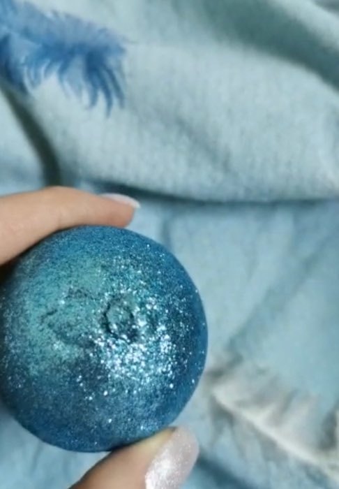 Фотография покупателя товара Набор шаров пластик d-4,5 см, 6 шт "Лаура" серебристо-голубой
