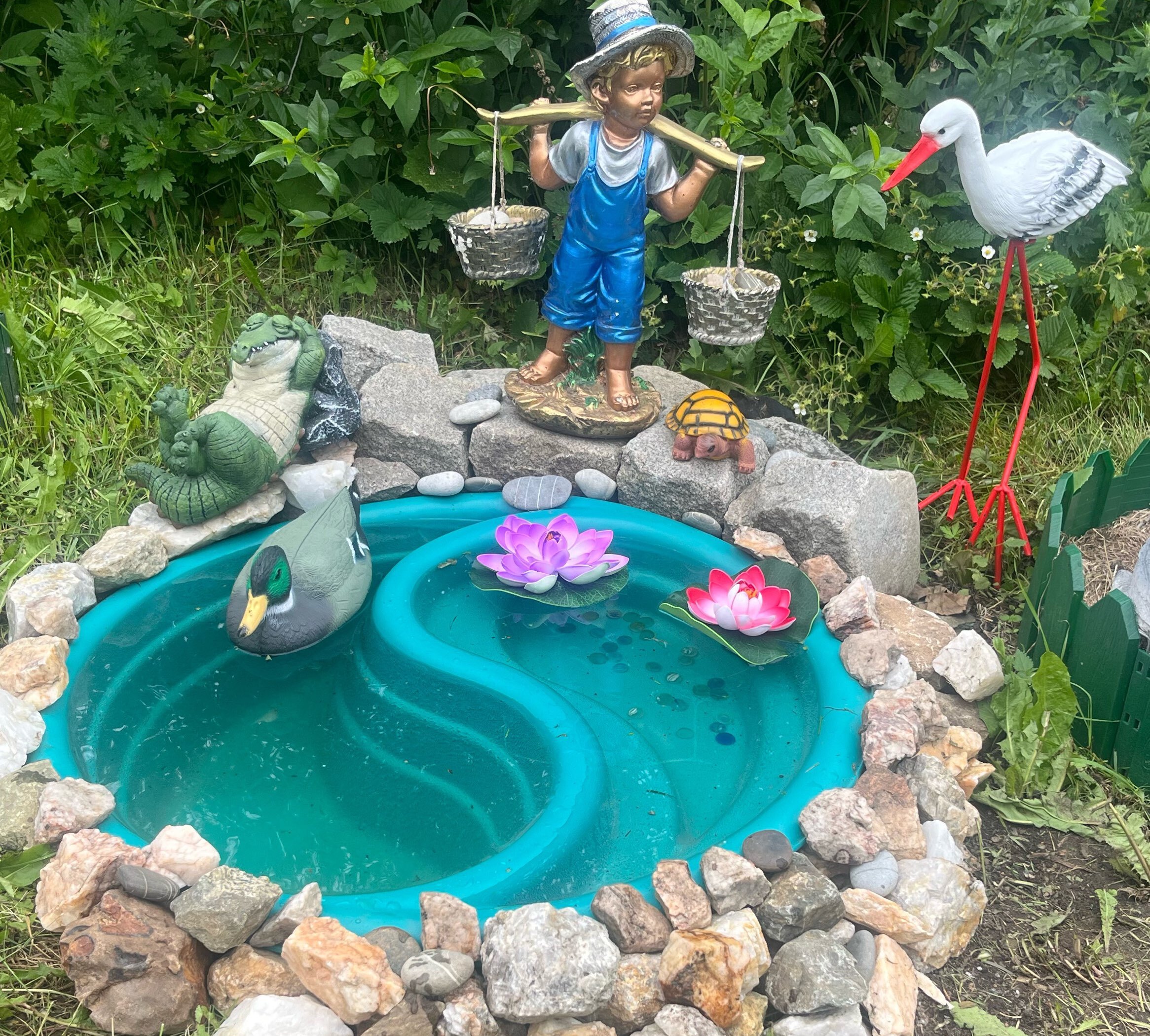 Фотография покупателя товара Пруд садовый пластиковый «Инь-Янь», 80 л, чёрный - Фото 2