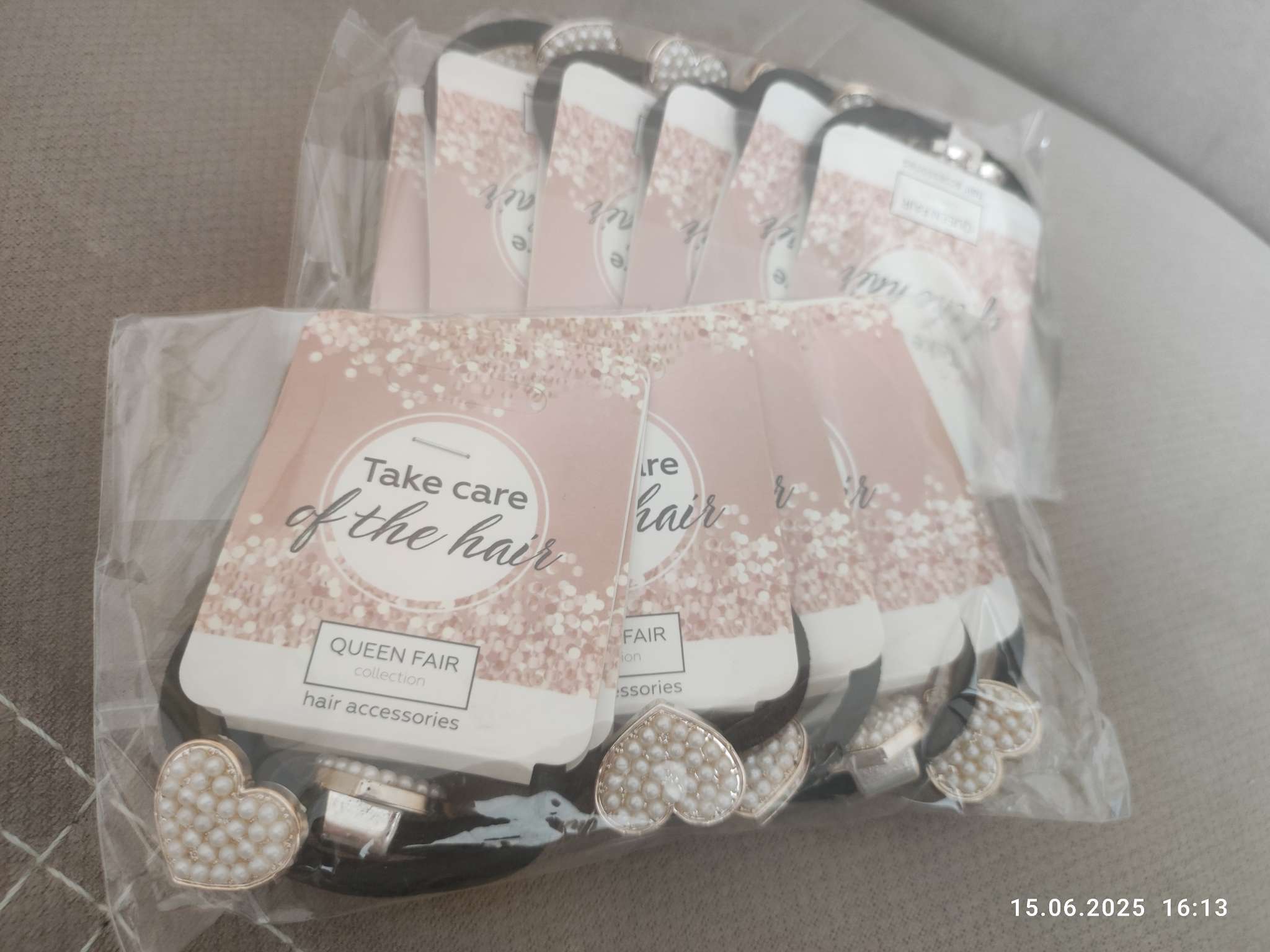 Фотография покупателя товара Резинка для волос QF «Алдона», бусины сердце - Фото 1