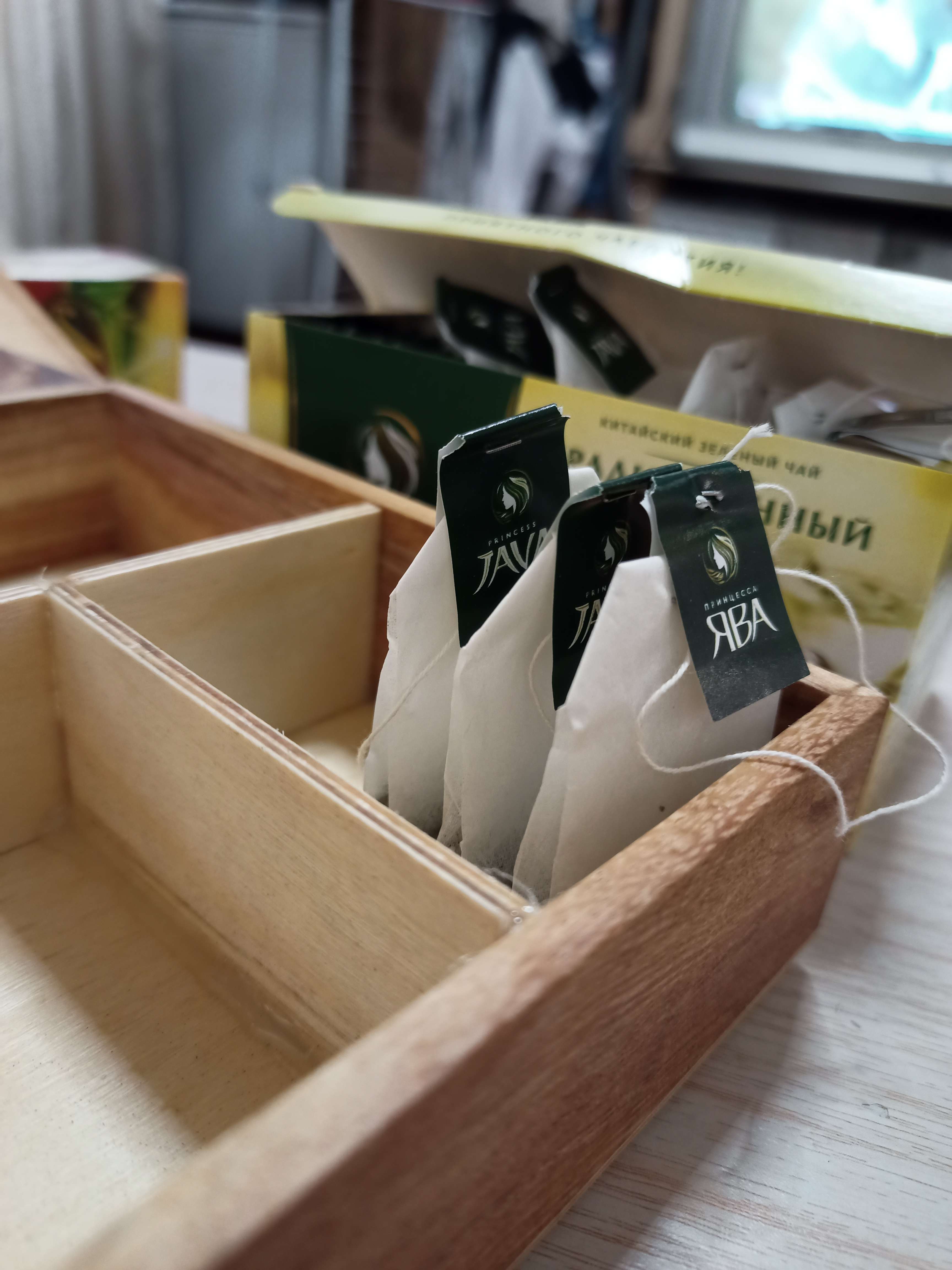 Фотография покупателя товара Ящик для хранения чайных пакетиков Доляна «Ахмадабад», 8 ячеек, 24,8×18×4,8 см - Фото 6