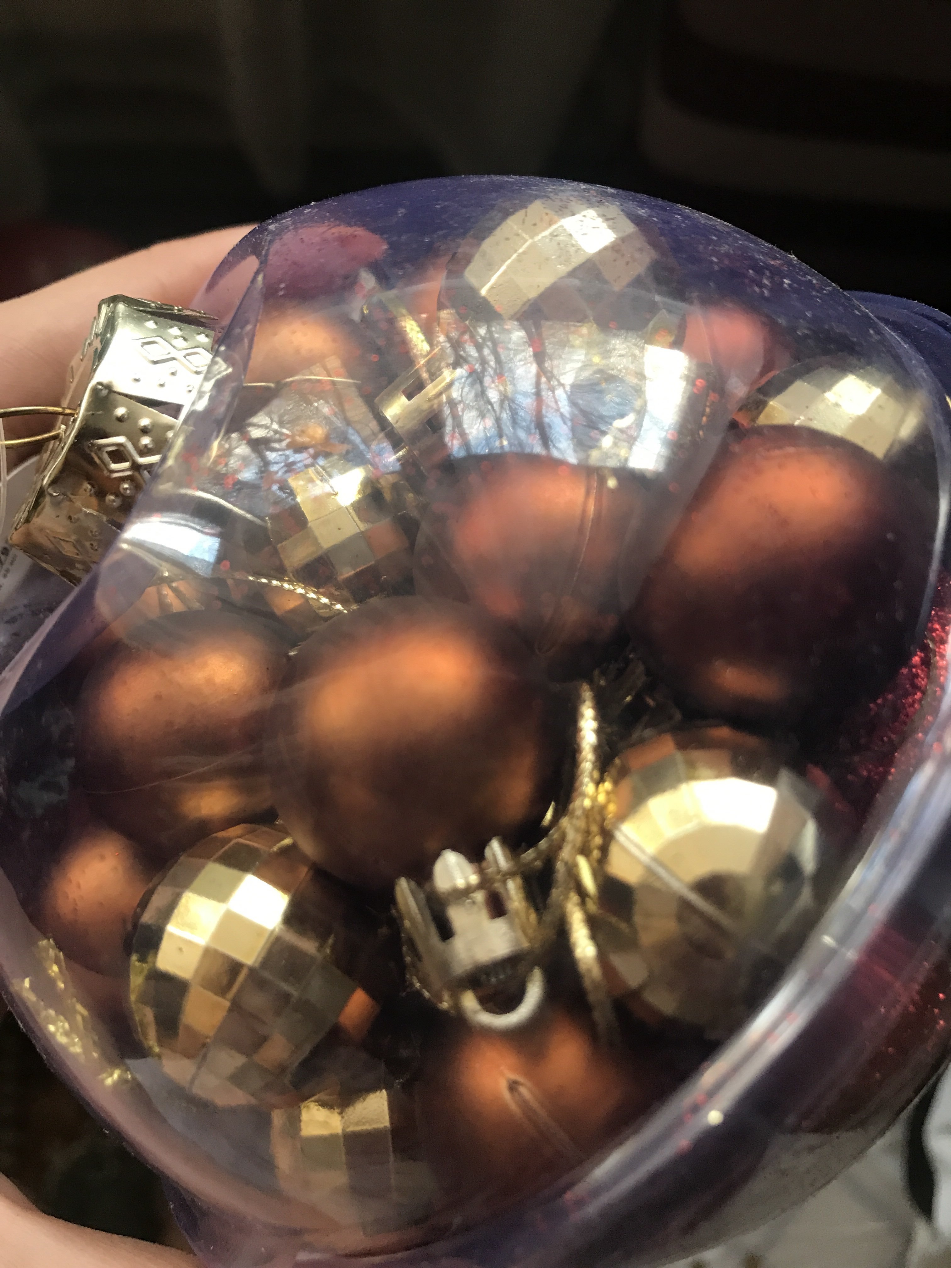 Фотография покупателя товара Набор шаров пластик d-2,5 см, 40 шт "Малышки в шарике" красный золото - Фото 6