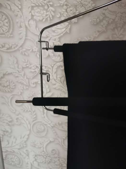 Фотография покупателя товара Плечики - вешалка для одежды LaDо́m Doux, 37×31 см, многоуровневая, антискользящее покрытие, чёрные - Фото 2