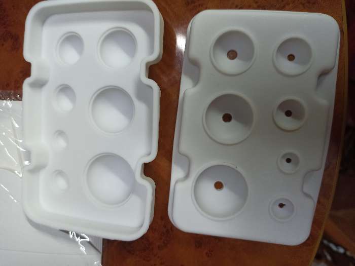 Фотография покупателя товара Форма для муссовых десертов и выпечки из 2 частей Доляна «Шарики», силикон, 13×8,5×3 см, 7 ячеек (d=1-3,5 см), цвет белый