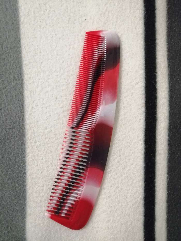 Фотография покупателя товара Расчёска комбинированная, 20 × 4,7 см, цвет МИКС - Фото 2