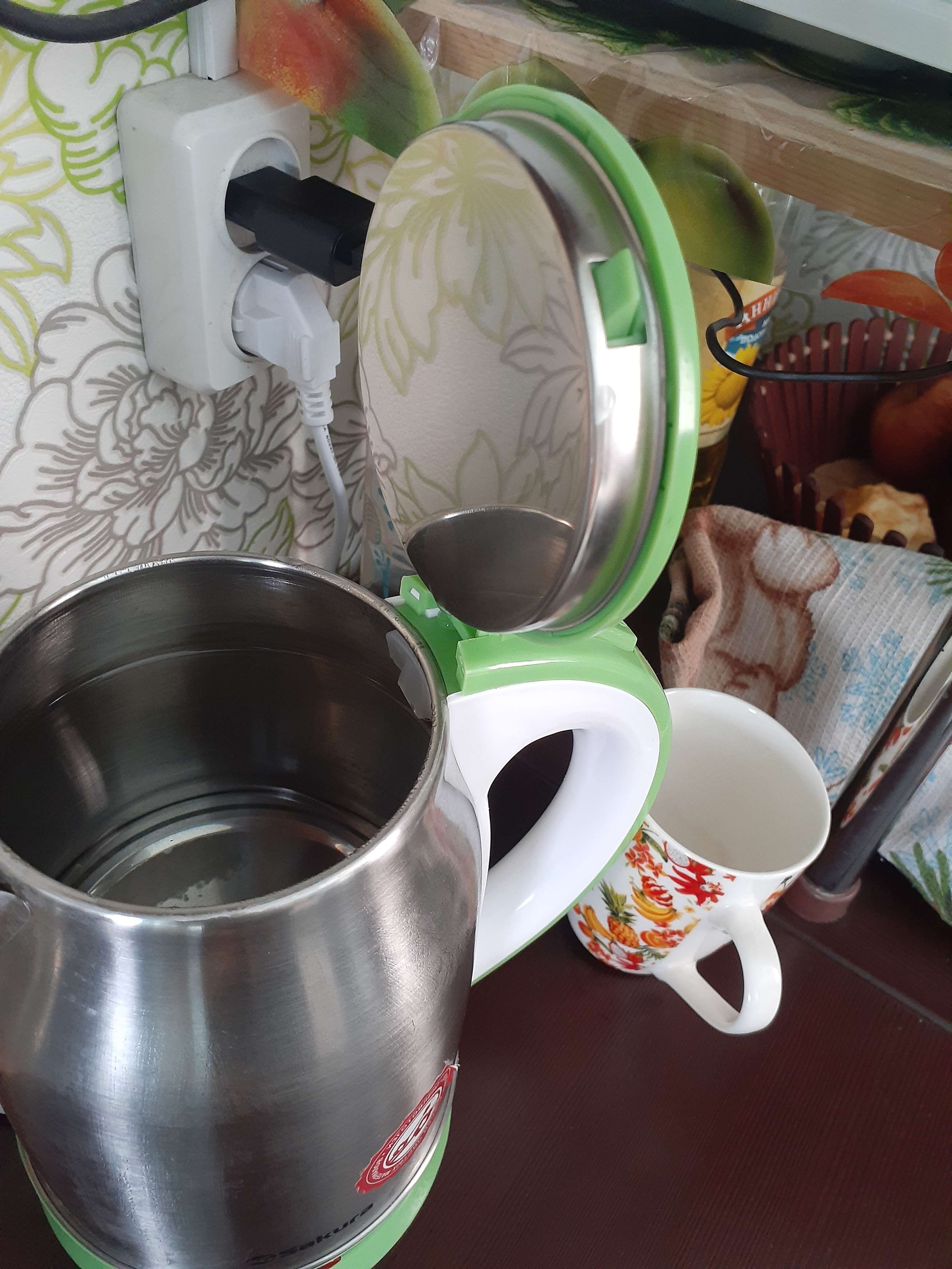 Фотография покупателя товара Чайник электрический Sakura SA-2147G, металл, 1.8 л, 1800 Вт, зеленый - Фото 2