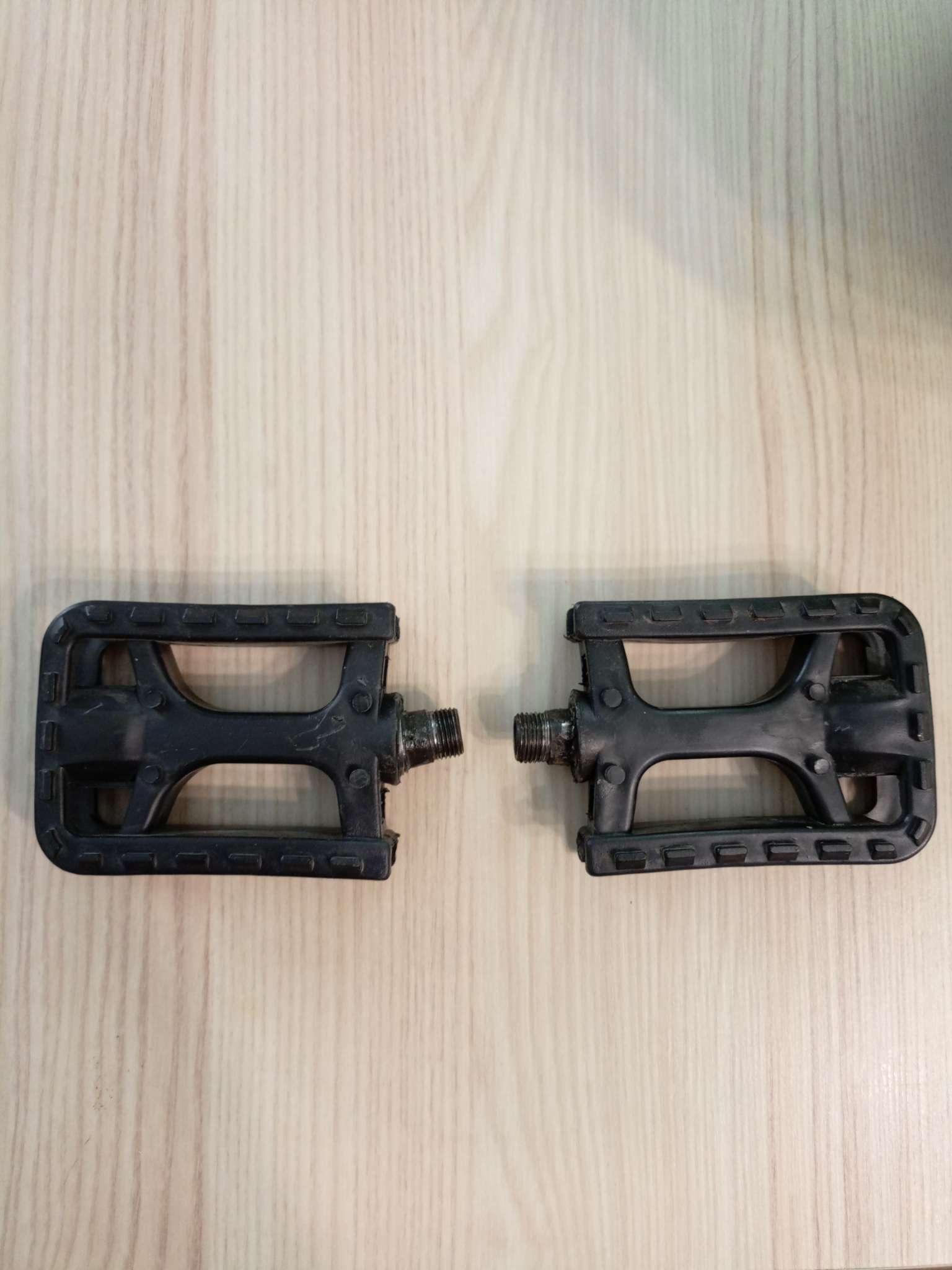 Фотография покупателя товара Педали Graffiti, для велосипеда, 9/16", пластик/сталь - Фото 1