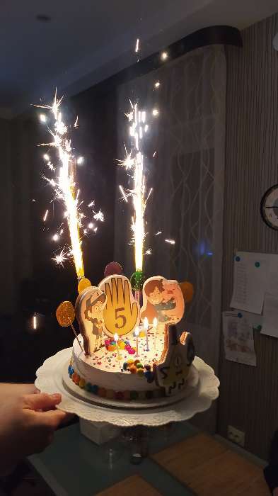 Фотография покупателя товара Свечи фонтаны для торта "Цветные искры", 10 см, 30 секунд, цветное пламя, 4 шт - Фото 13