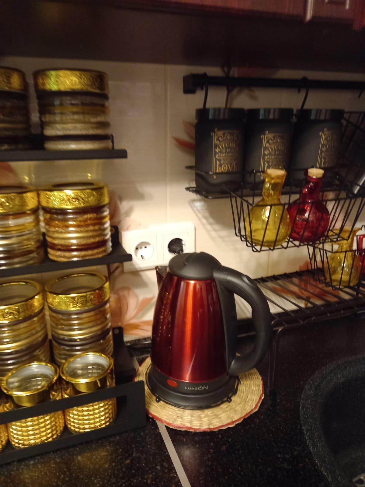 Фотография покупателя товара УЦЕНКА Чайник электрический LuazON LSK-1804, металл, 1.8 л, 1500 Вт, красный - Фото 2