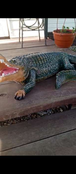 Фотография покупателя товара Садовая фигура из полистоуна «Крокодил», 20×50×28 см - Фото 3