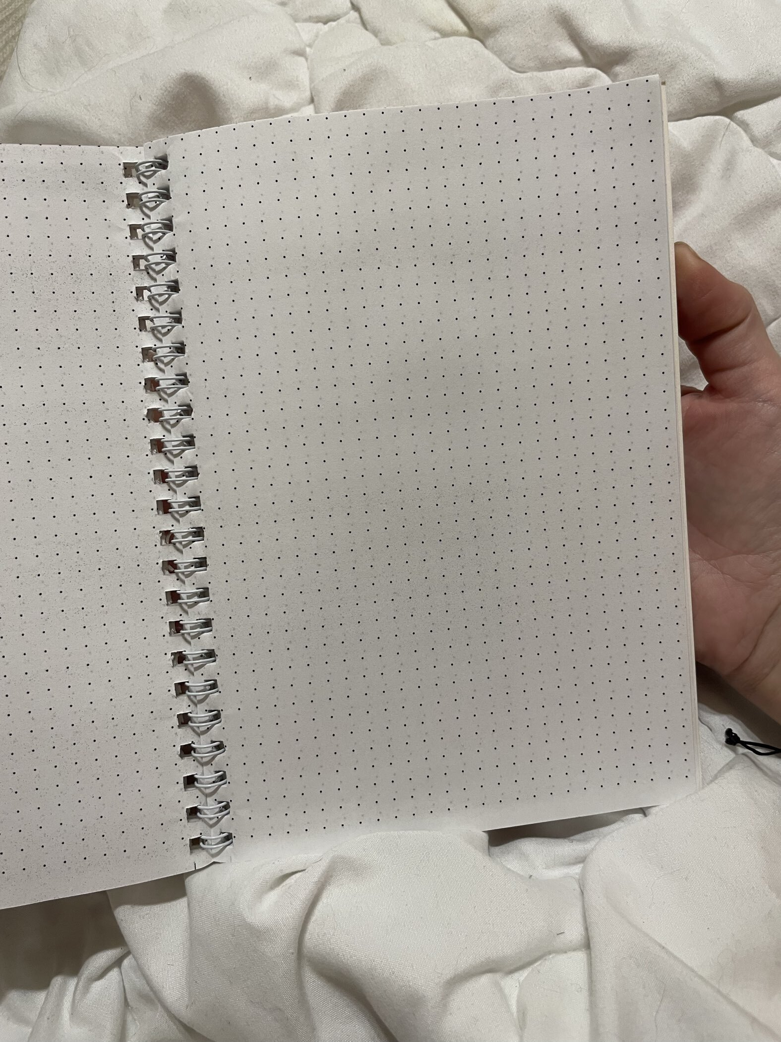 Фотография покупателя товара Ежедневник недатированный на гребне, А5, 60 листов, мягкая обложка «Аниме. Девочка», в точку - Фото 2