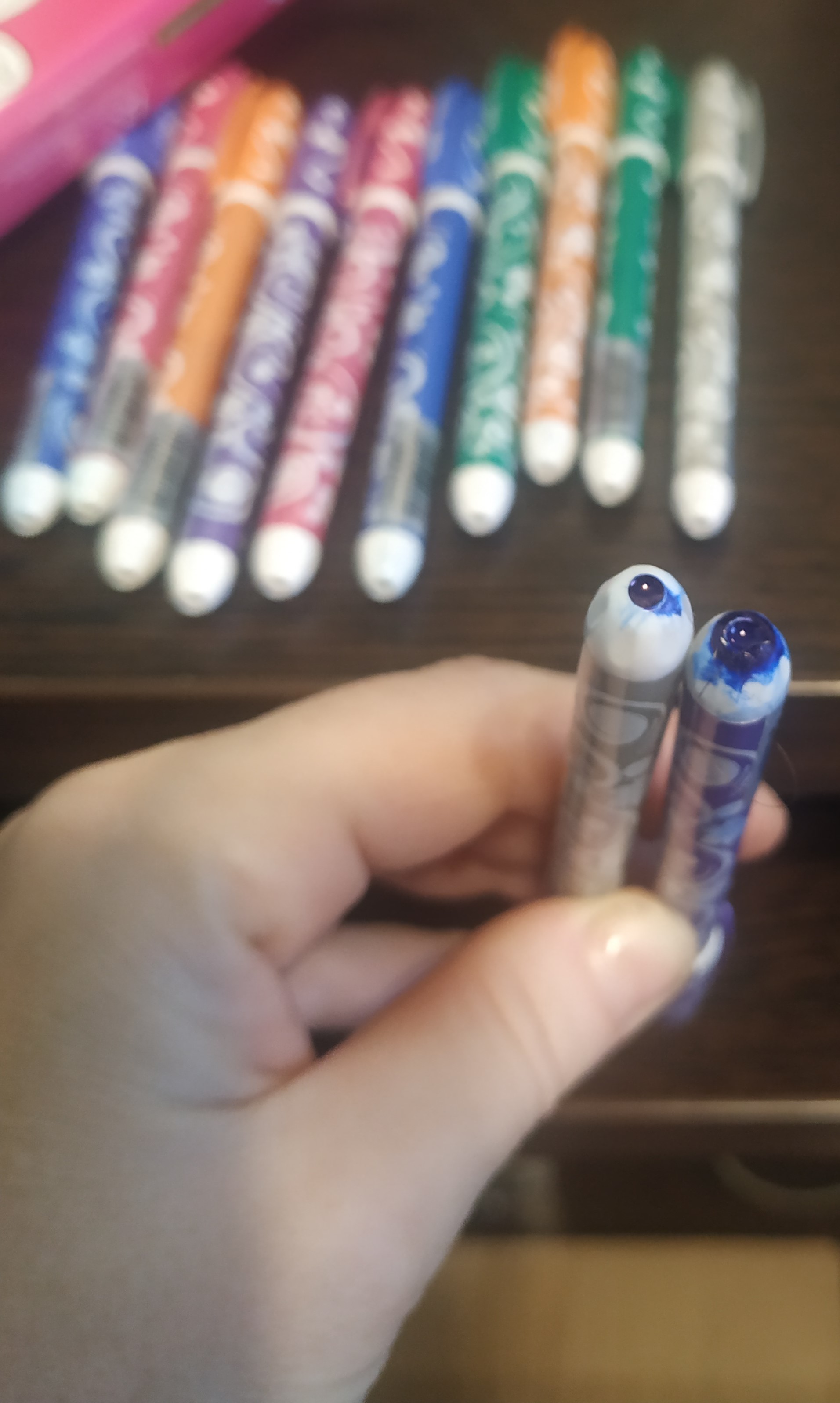 Фотография покупателя товара Ручка гелевая Beifa Узоры, чернила синие, узел 0.5 мм, резиновый упор, микс - Фото 3