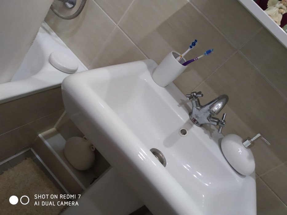 Фотография покупателя товара Набор аксессуаров для ванной комнаты «Камни», 4 предмета (дозатор 450 мл, мыльница, 2 стакана), цвет белый - Фото 1